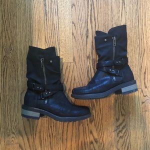 Moto boots size 8.5